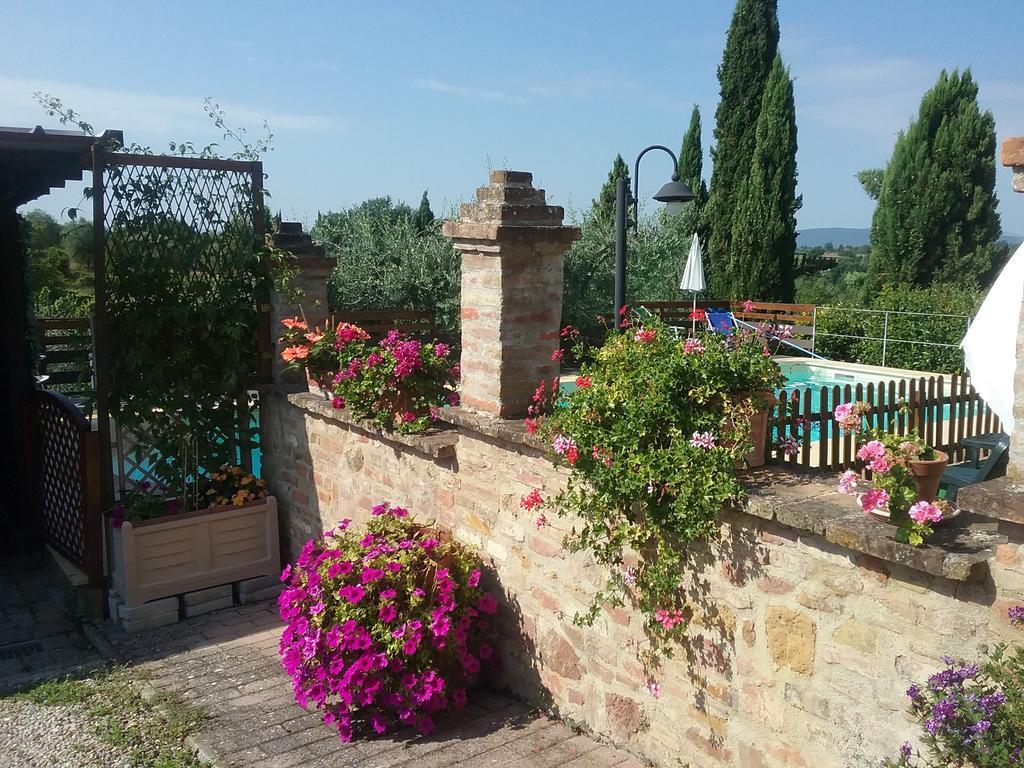 Casa Vacanze L'Oliveta Siena Exterior photo
